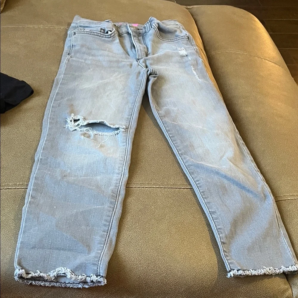 Black Graphic Tee and Light Grey Distressed Jeans